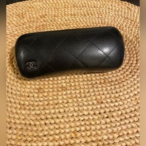 🔴Glasses not included 🤭🔴